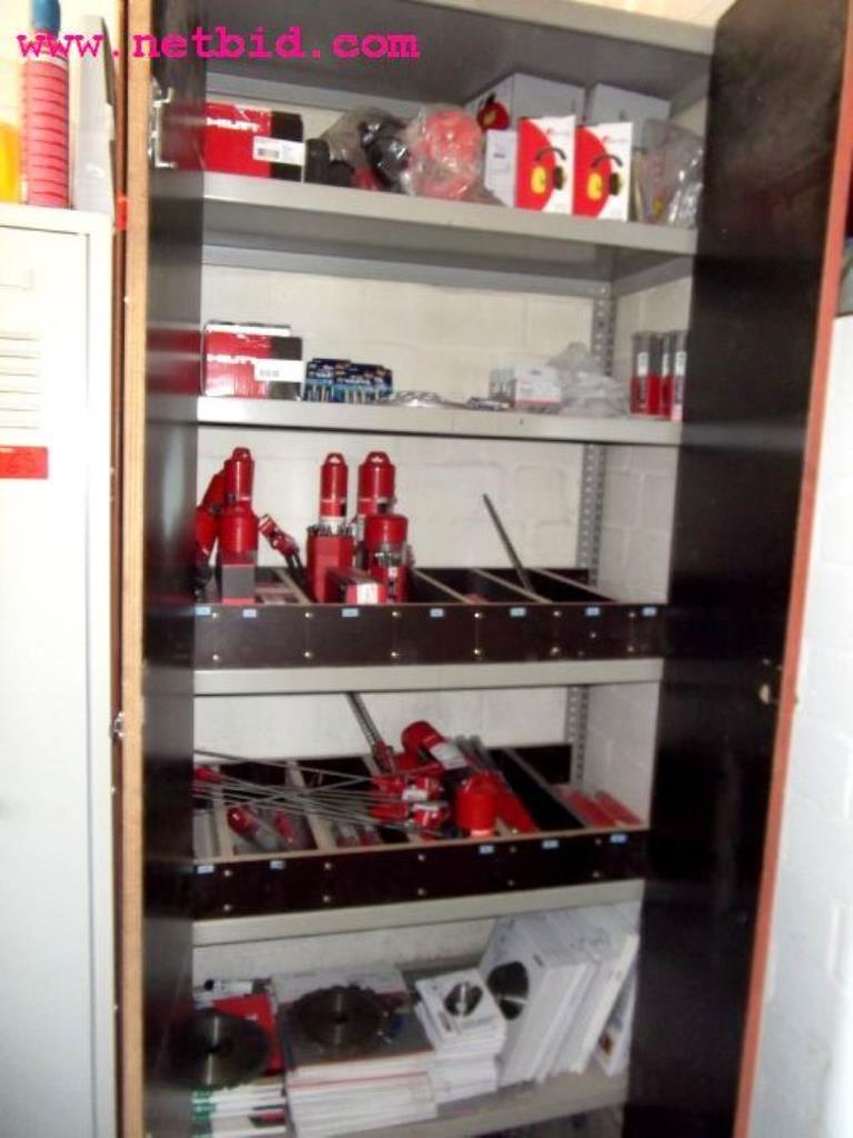 discharged and well-maintained machines from the  sector construction industry<br>-1