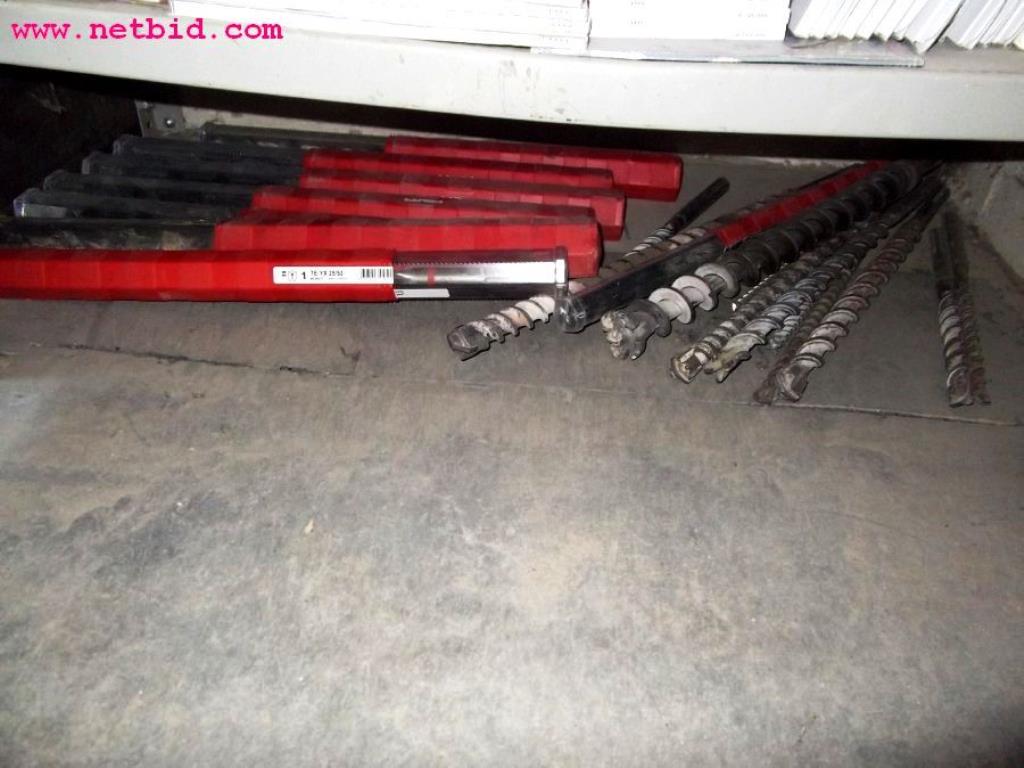 discharged and well-maintained machines from the  sector construction industry<br>-8