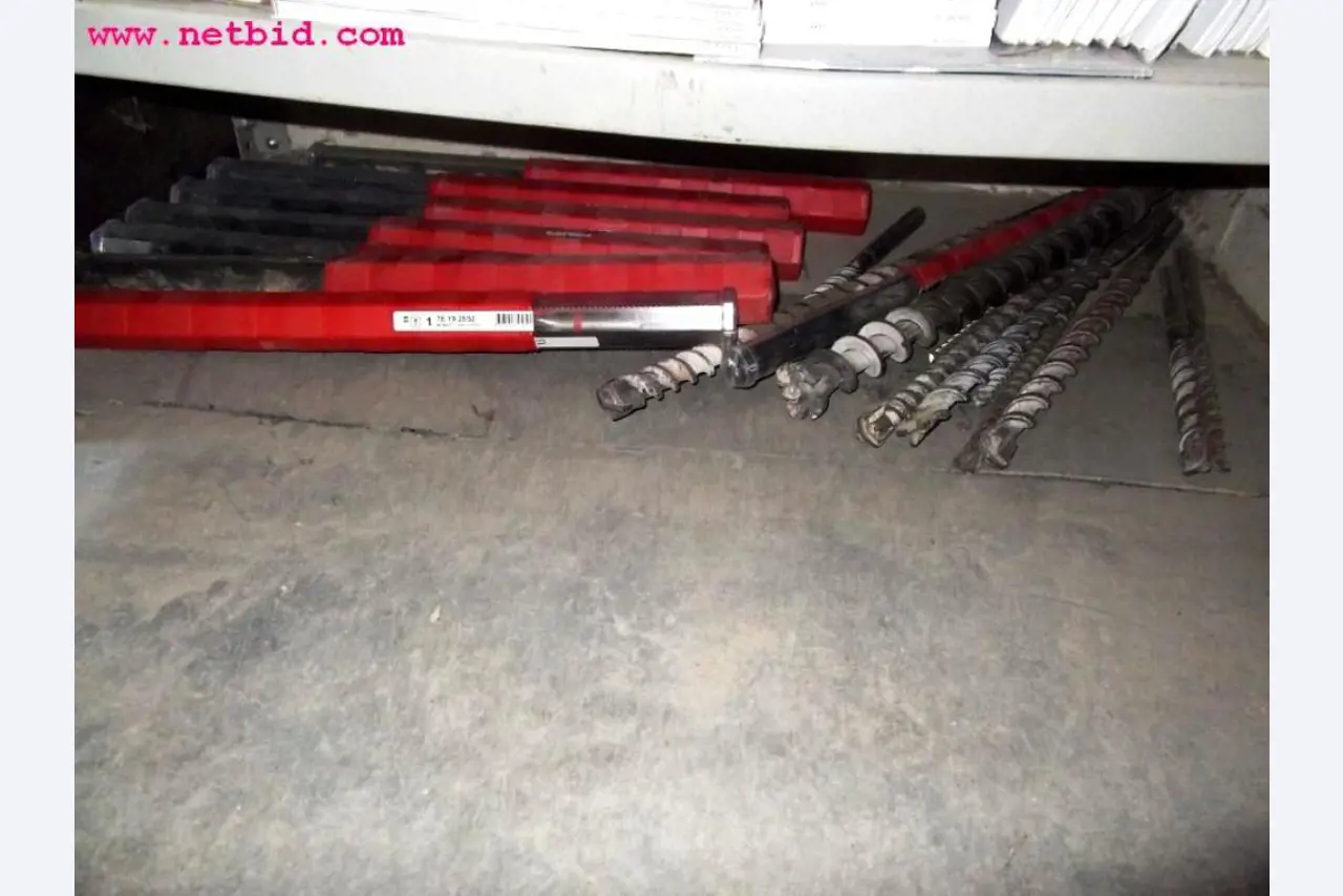 Máquinas e equipamentos de construção-8