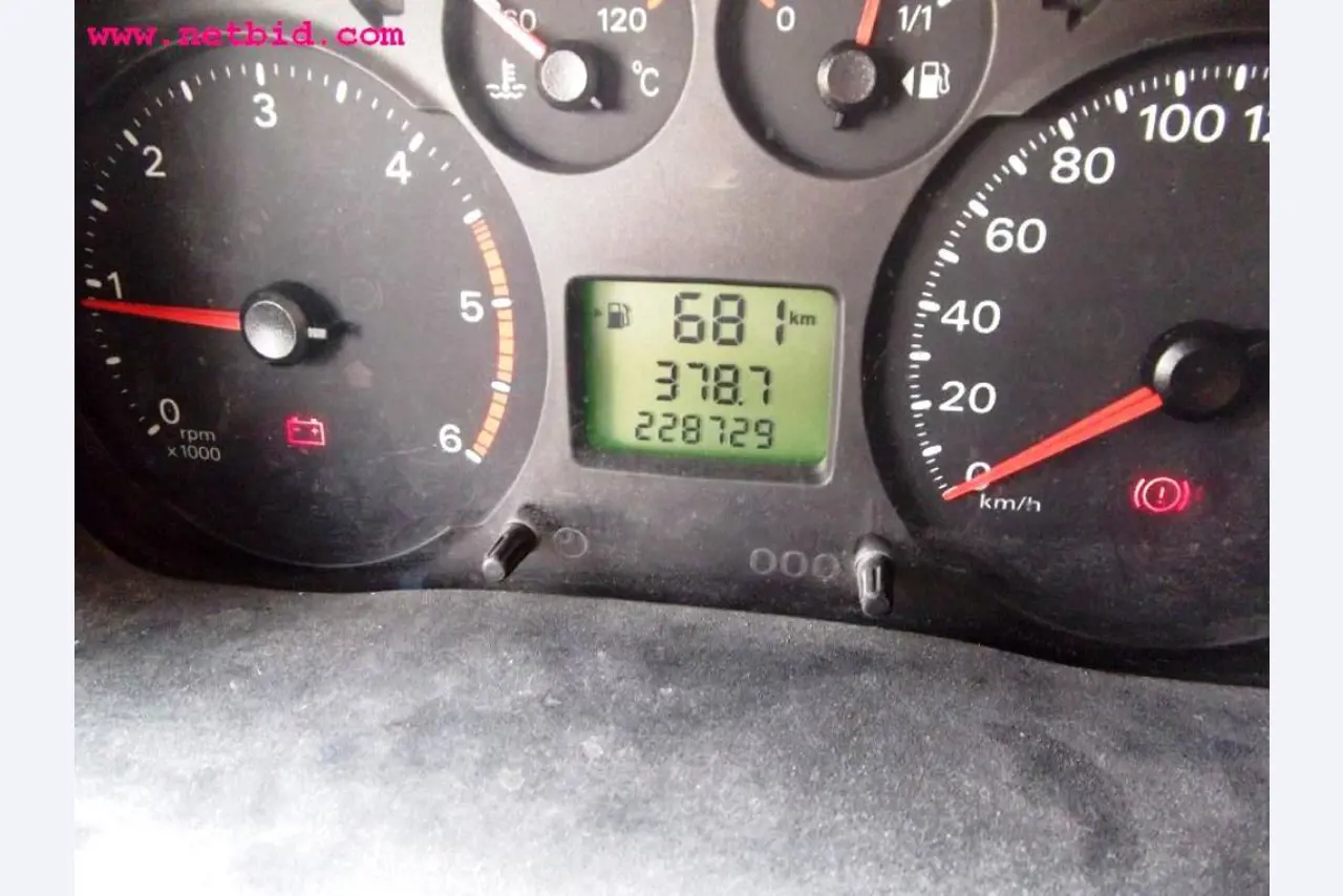 Máquinas e equipamentos de construção-8