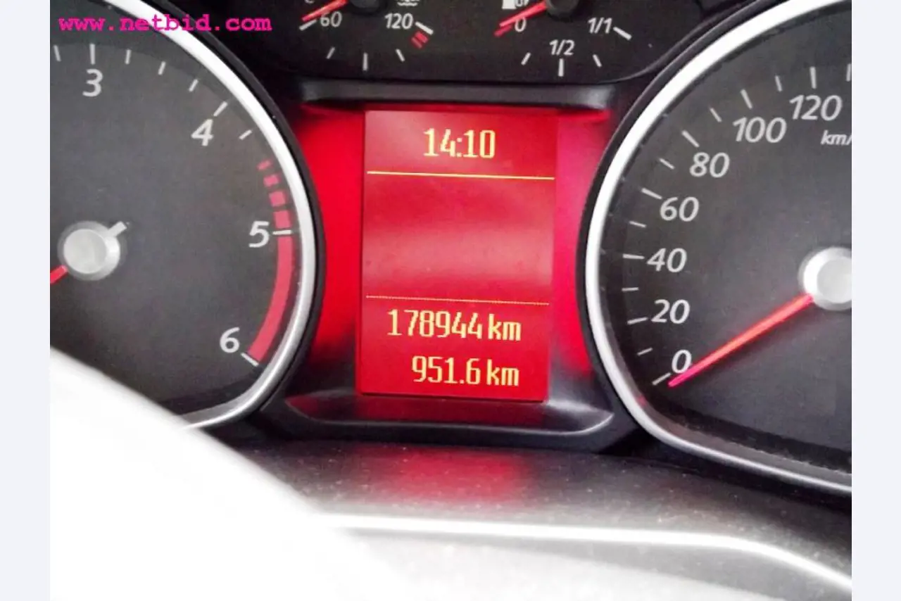 Baumaschinen und Baugeräte-9