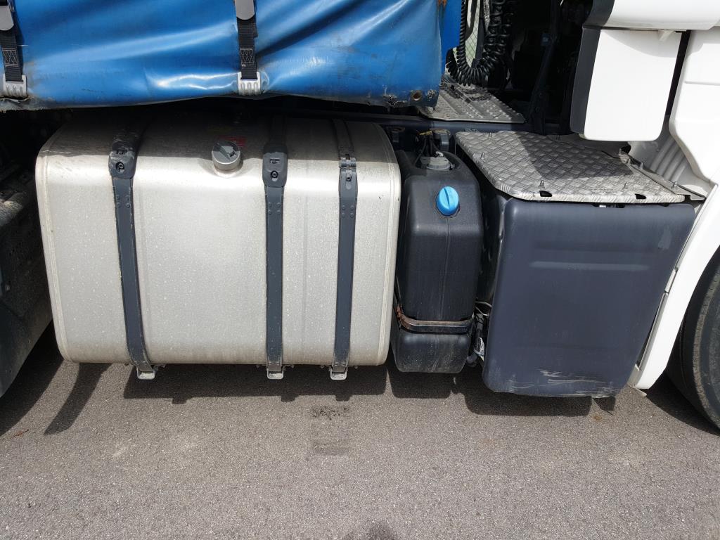 Welding electrodes, Welding units and Trucks-10