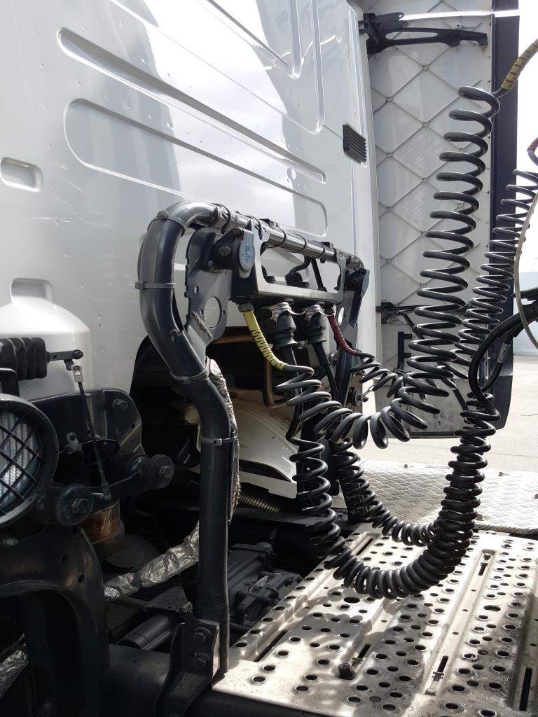 Welding electrodes, Welding units and Trucks-11