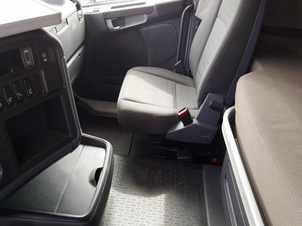 Welding electrodes, Welding units and Trucks-4