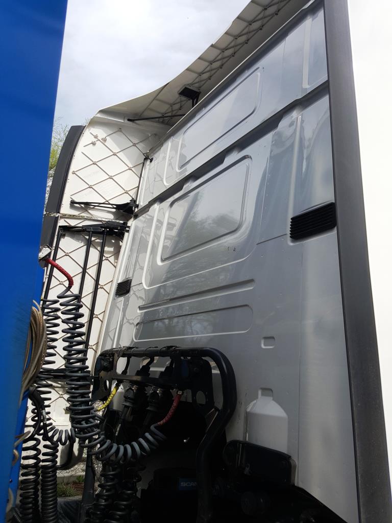 Welding electrodes, Welding units and Trucks-8