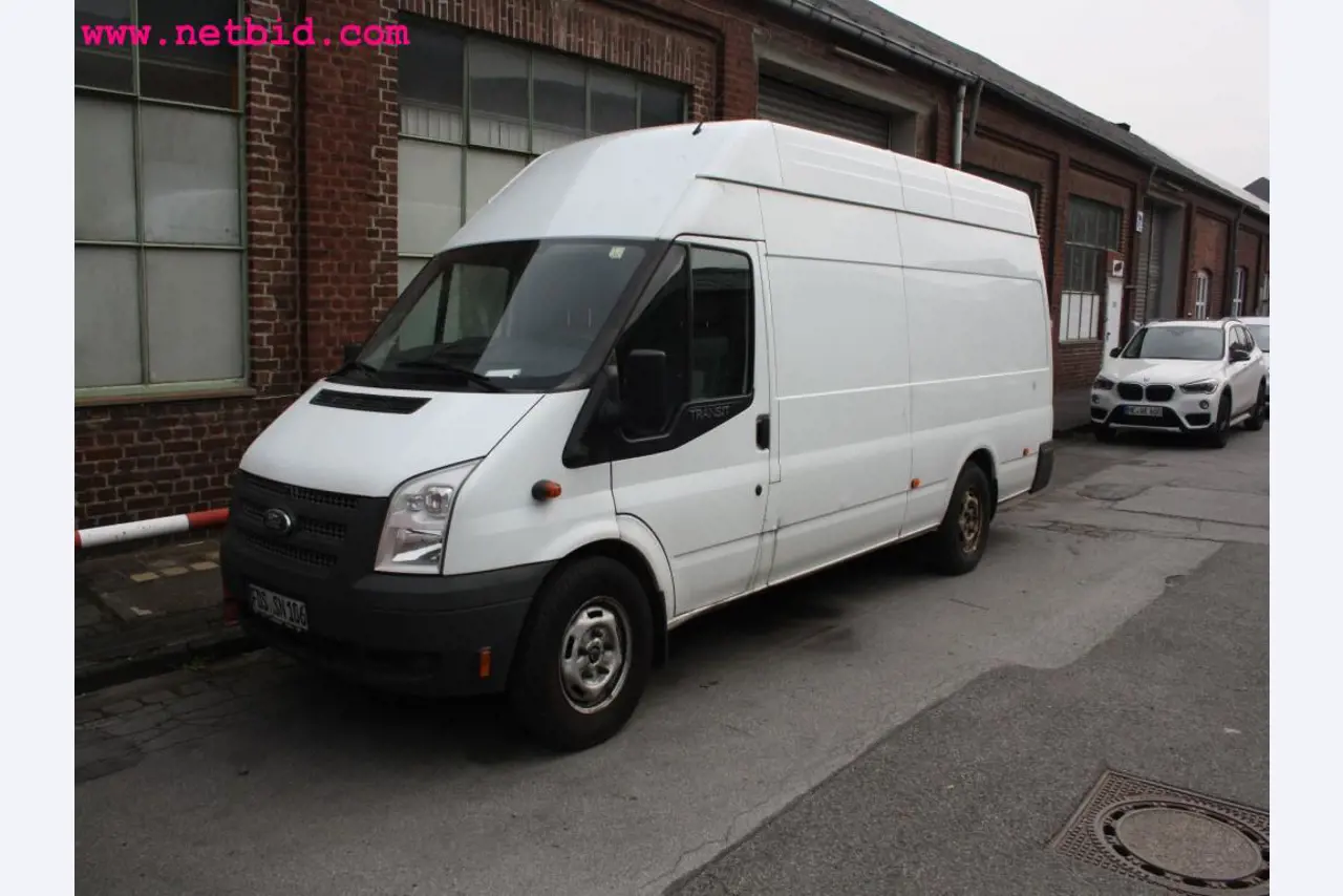 Equipamento operacional e de escritório <br>do sector da construção de feiras-1