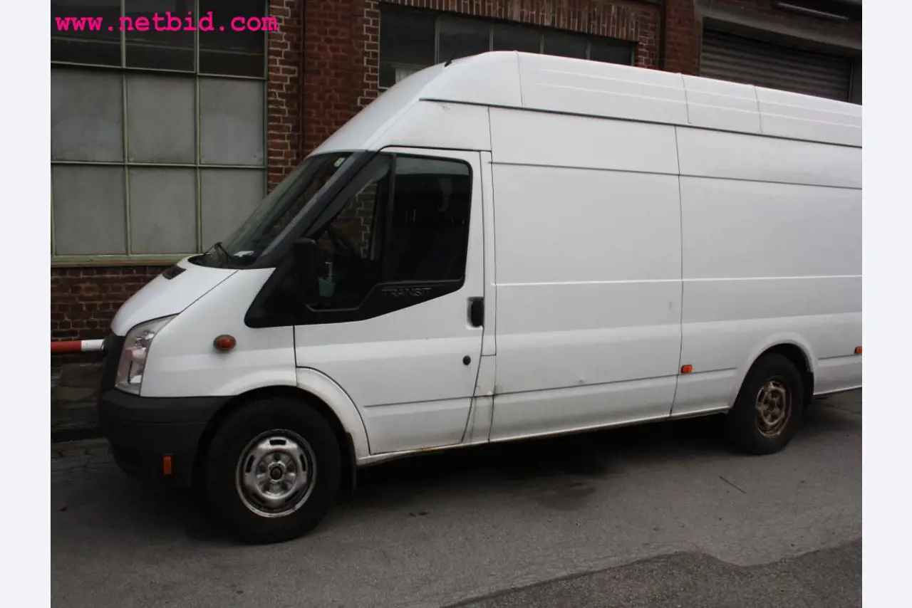 Equipamento operacional e de escritório <br>do sector da construção de feiras-3