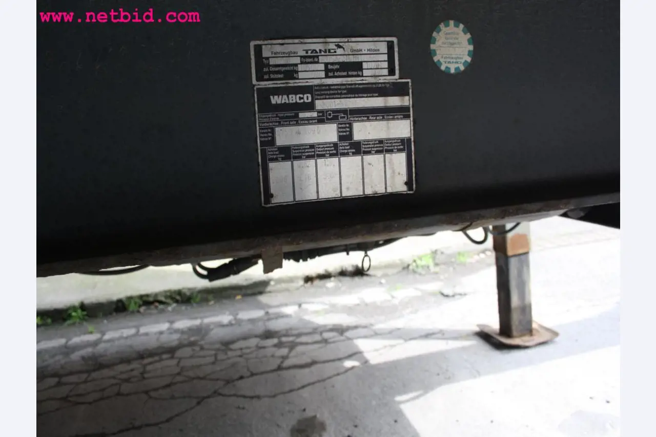 Equipamento operacional e de escritório <br>do sector da construção de feiras-3