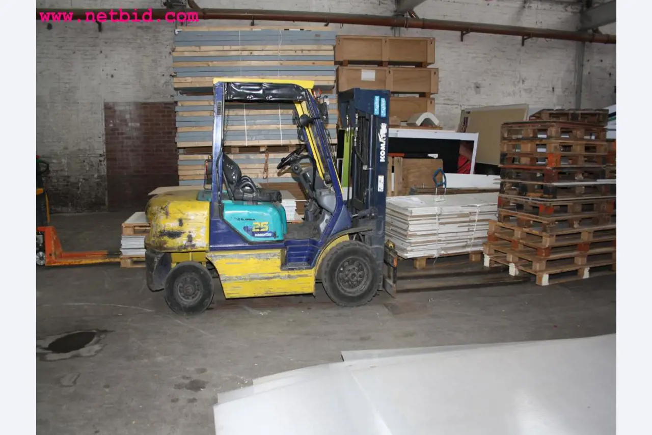 Bedrijfs- en kantooruitrusting <br>van de beursbouwsector-1