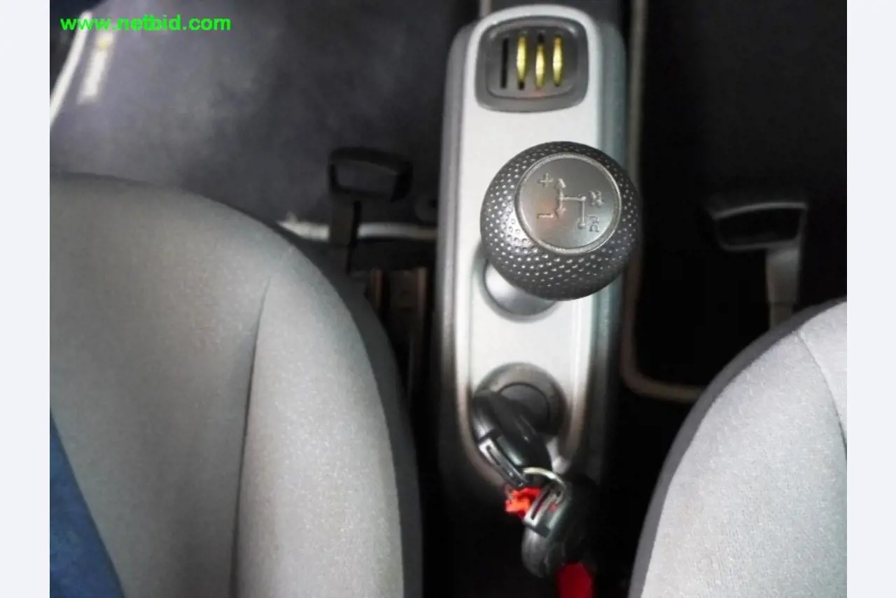 Office furniture, Server equipment, Hardware, Passenger car<br>-8