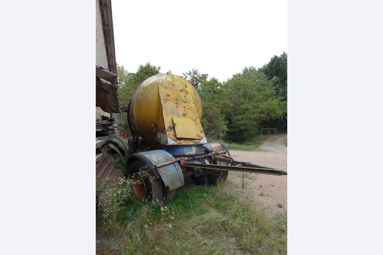 Máquinas bem conservadas do sector <br>agrícola-10