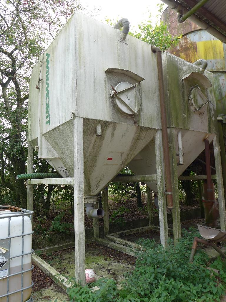 Máquinas bem conservadas do sector <br>agrícola-1