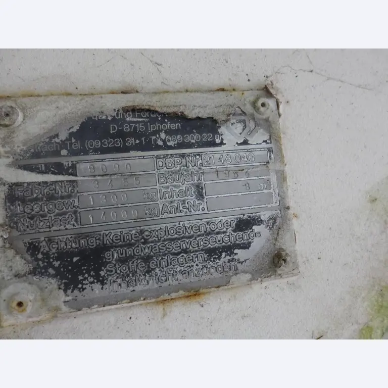 Máquinas bem conservadas do sector <br>agrícola-2