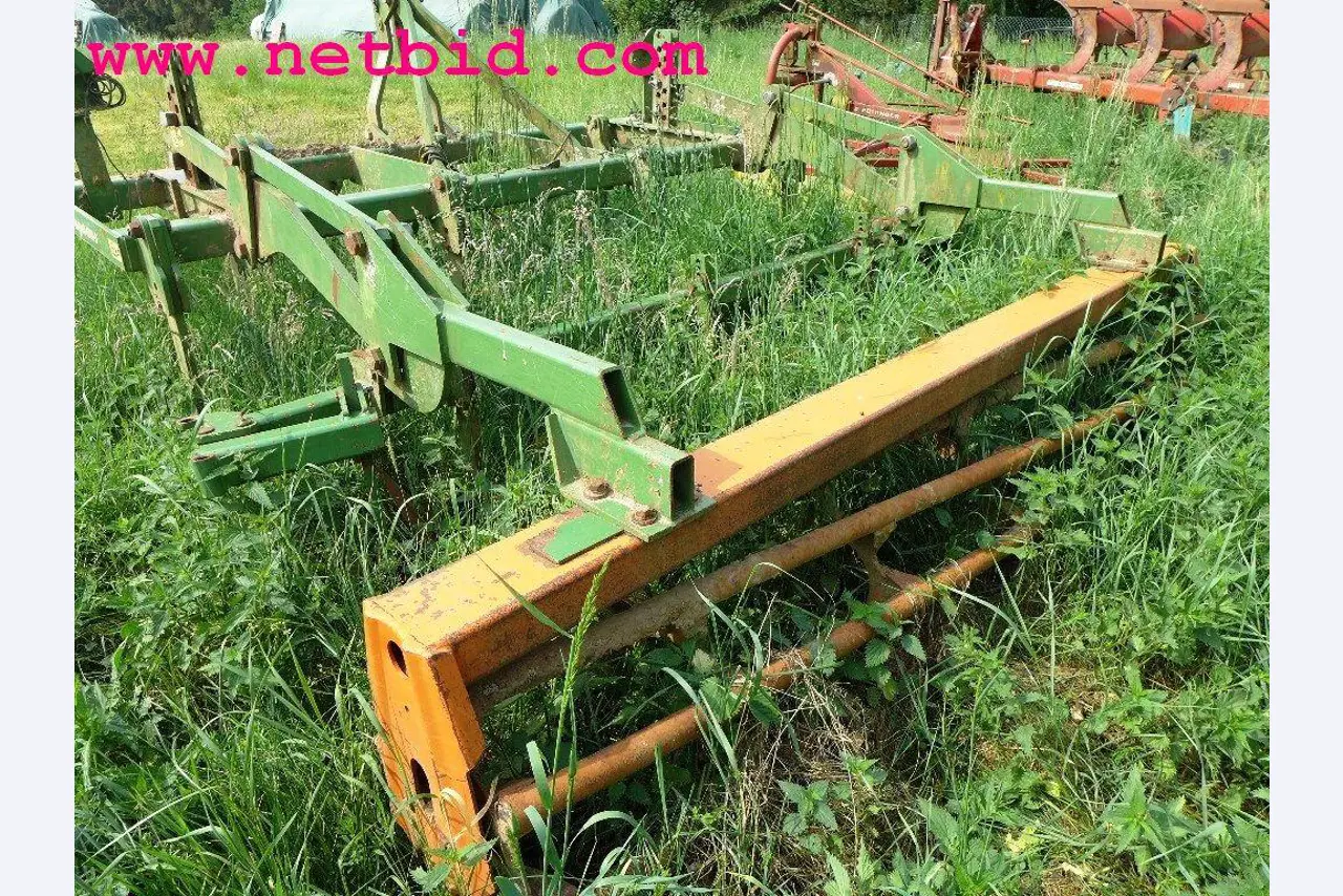 discharged and well-maintained machines from the sector agriculture-5