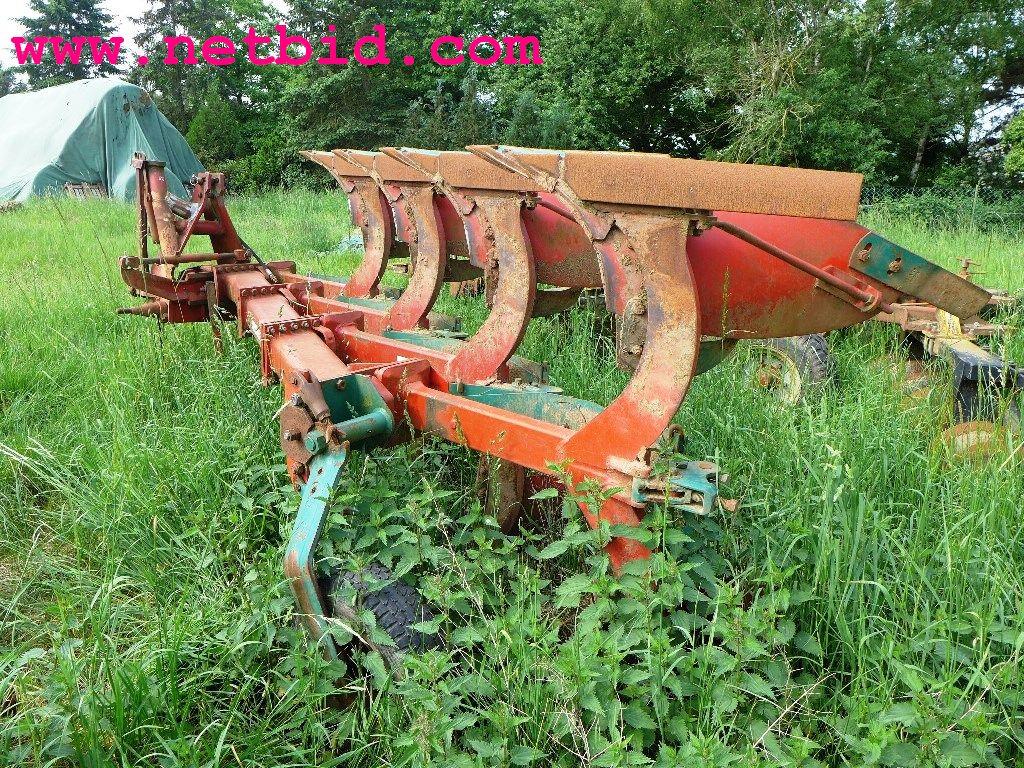 discharged and well-maintained machines from the sector agriculture-3