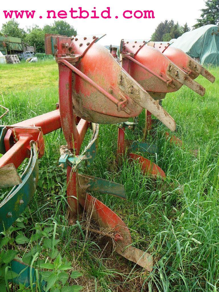 discharged and well-maintained machines from the sector agriculture-5