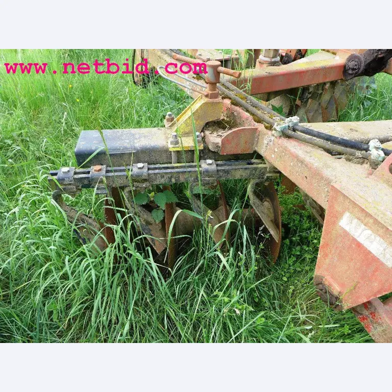 discharged and well-maintained machines from the sector agriculture-4