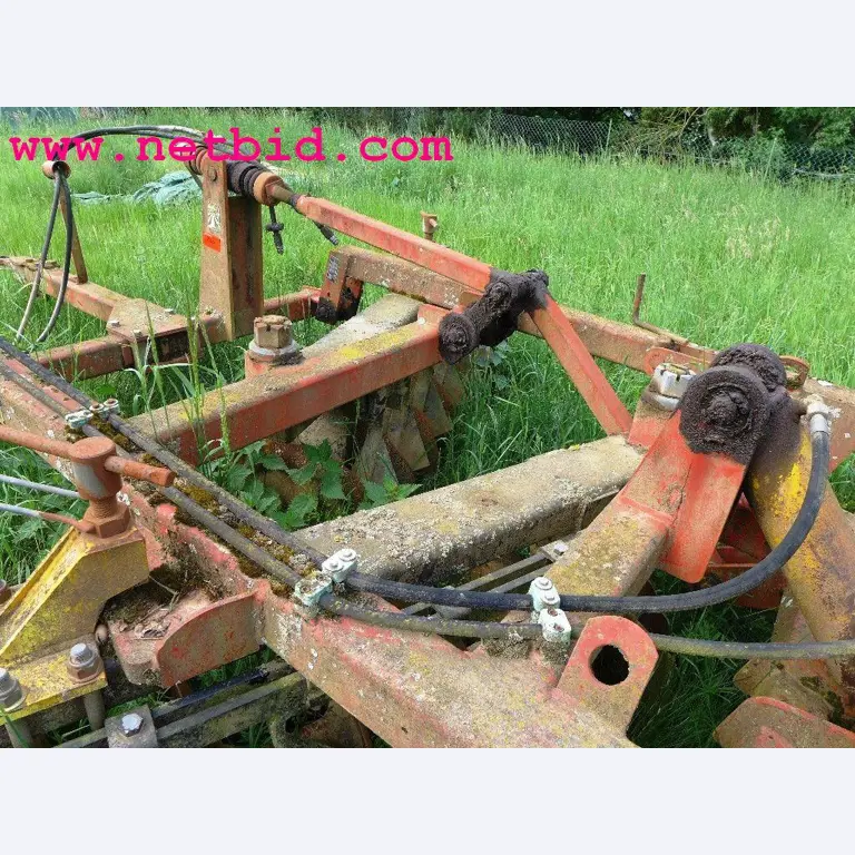discharged and well-maintained machines from the sector agriculture-5