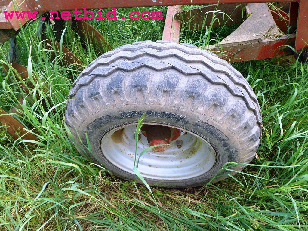 discharged and well-maintained machines from the sector agriculture-8