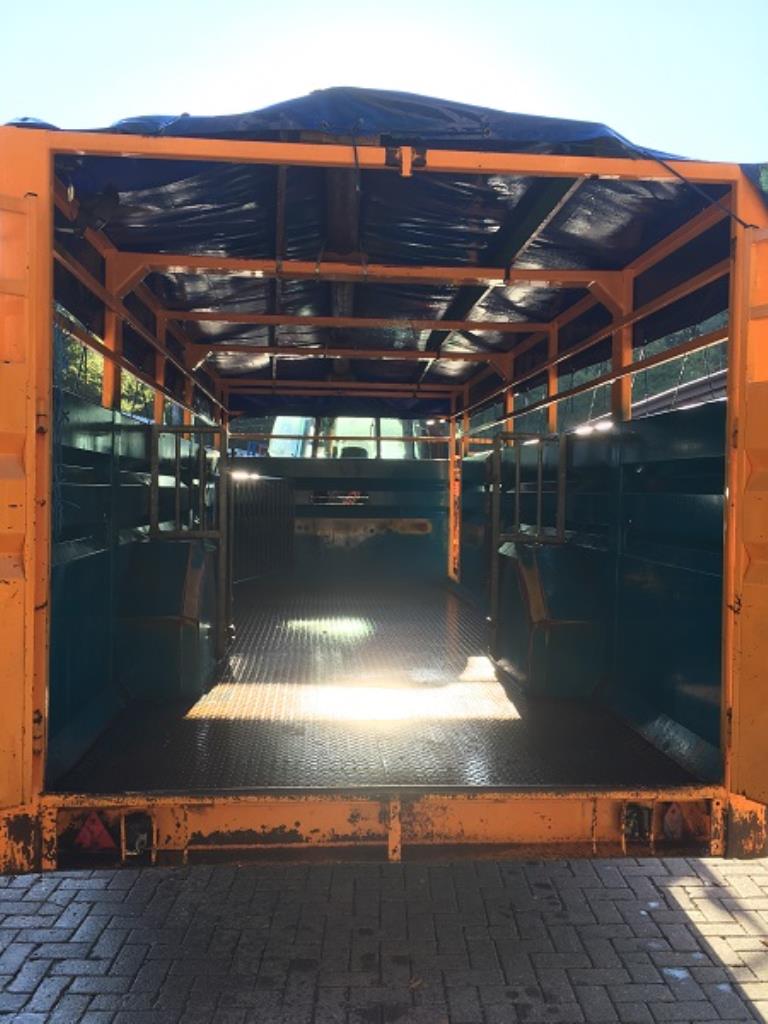 Máquinas bem conservadas do sector <br>agrícola-12