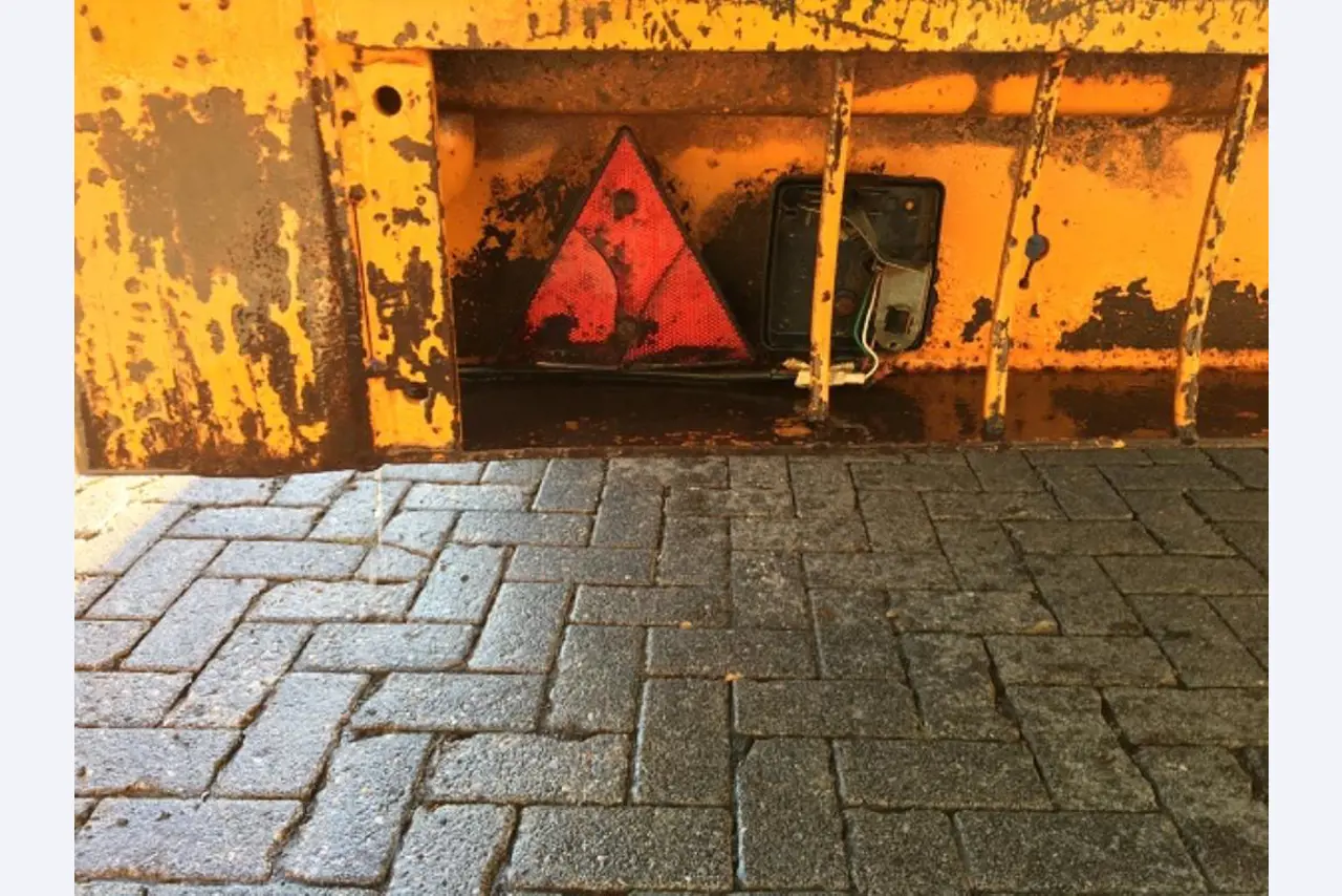 Máquinas bem conservadas do sector <br>agrícola-13