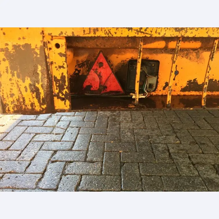 Máquinas bem conservadas do sector <br>agrícola-13