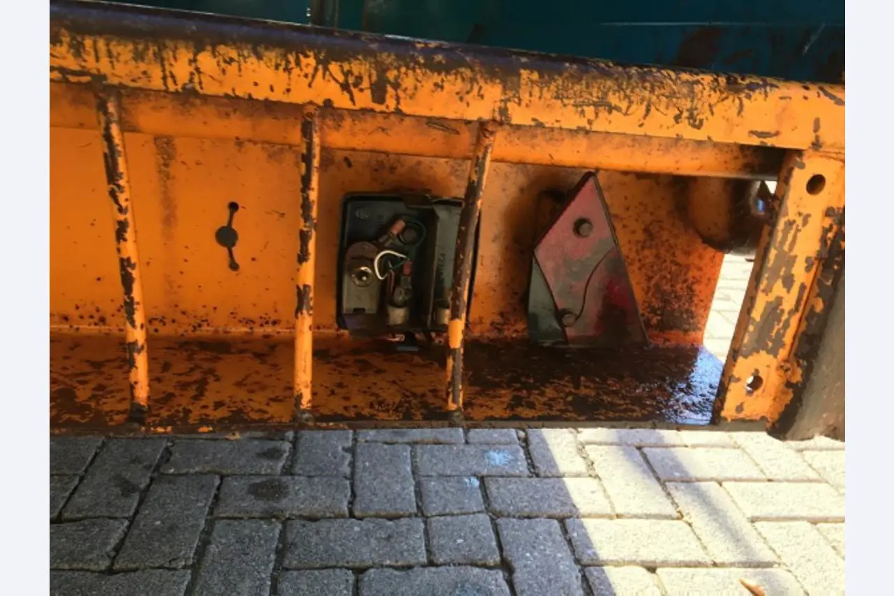 Máquinas bem conservadas do sector <br>agrícola-14