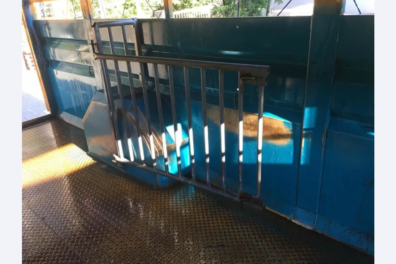 Máquinas bem conservadas do sector <br>agrícola-17