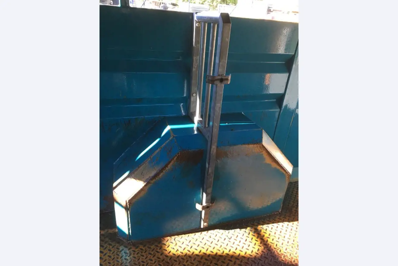 Máquinas bem conservadas do sector <br>agrícola-19