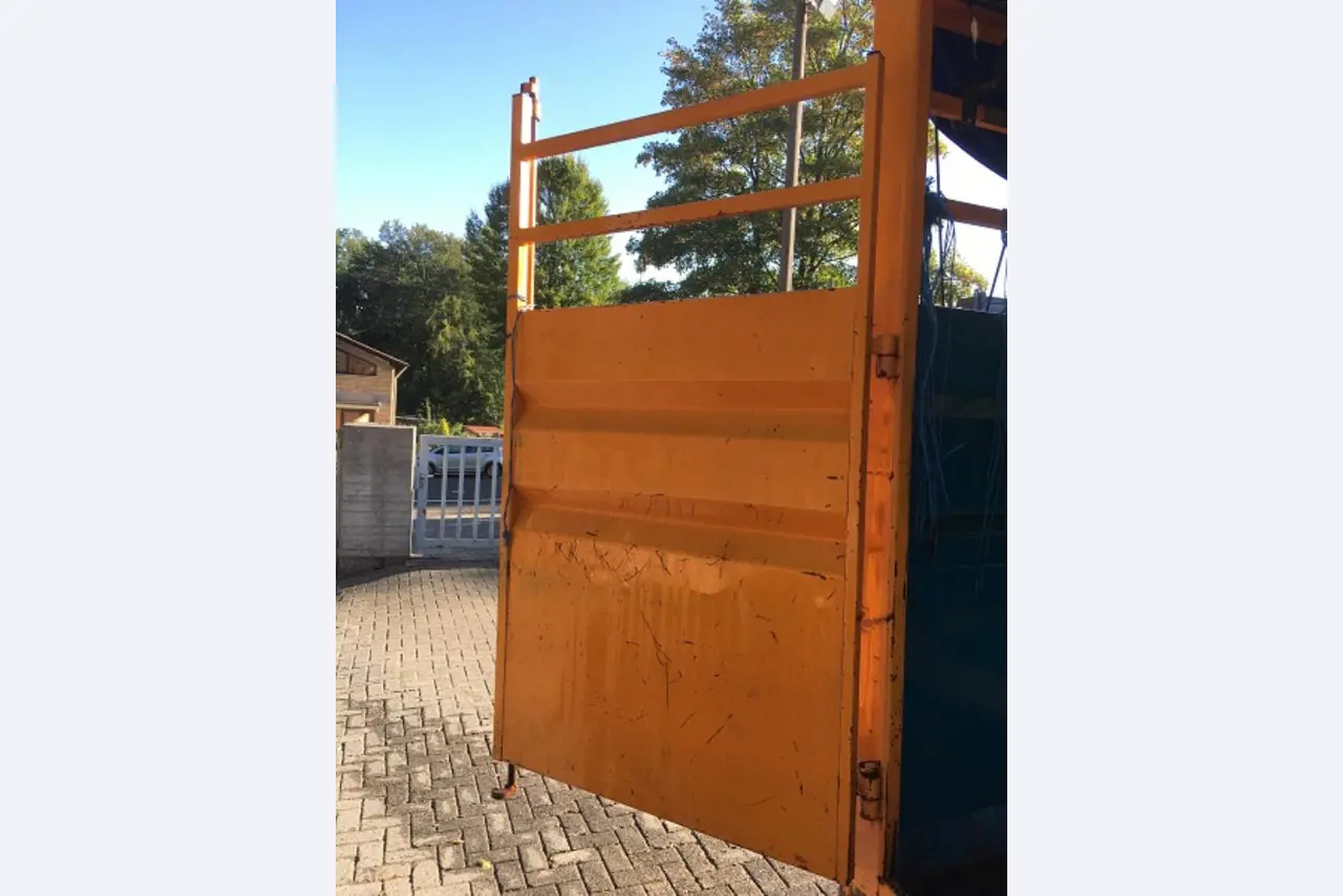 Máquinas bem conservadas do sector <br>agrícola-20