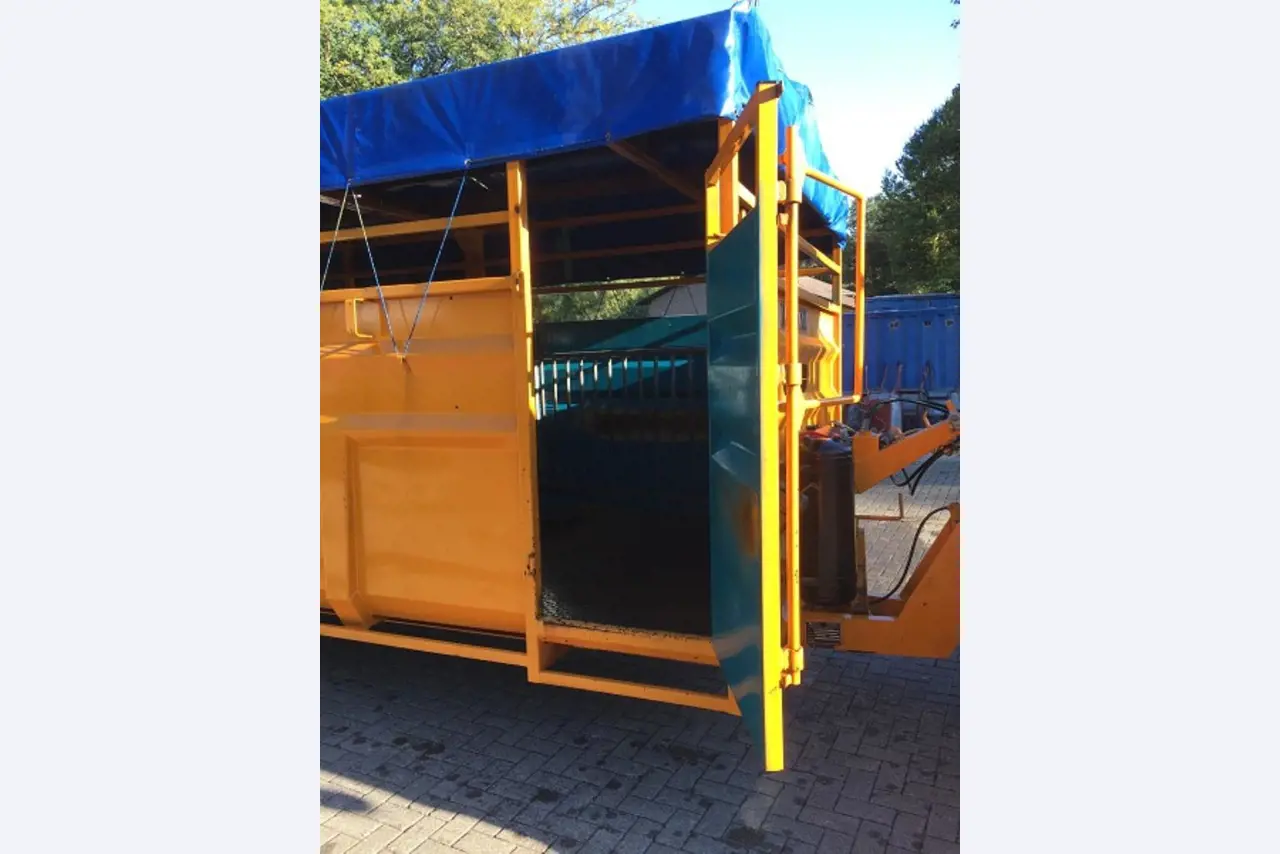 Máquinas bem conservadas do sector <br>agrícola-4