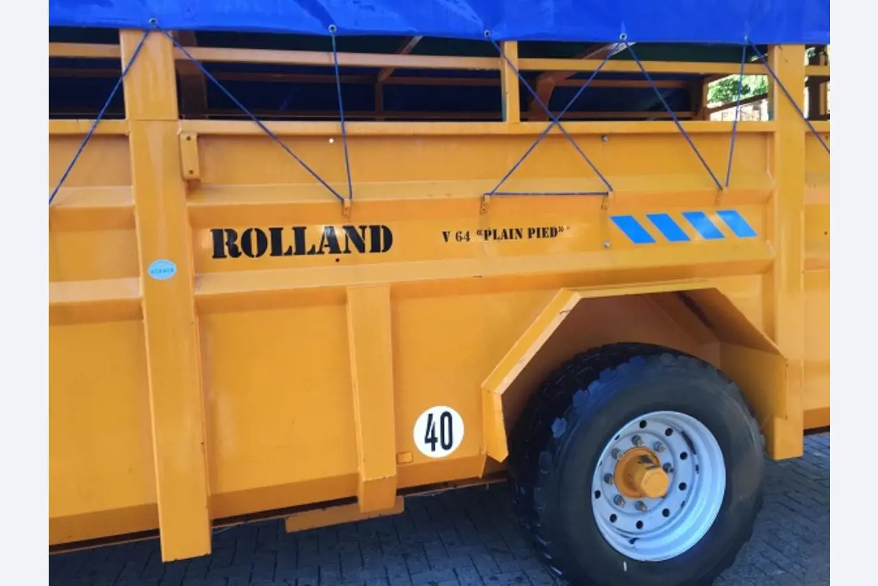 Máquinas bem conservadas do sector <br>agrícola-6