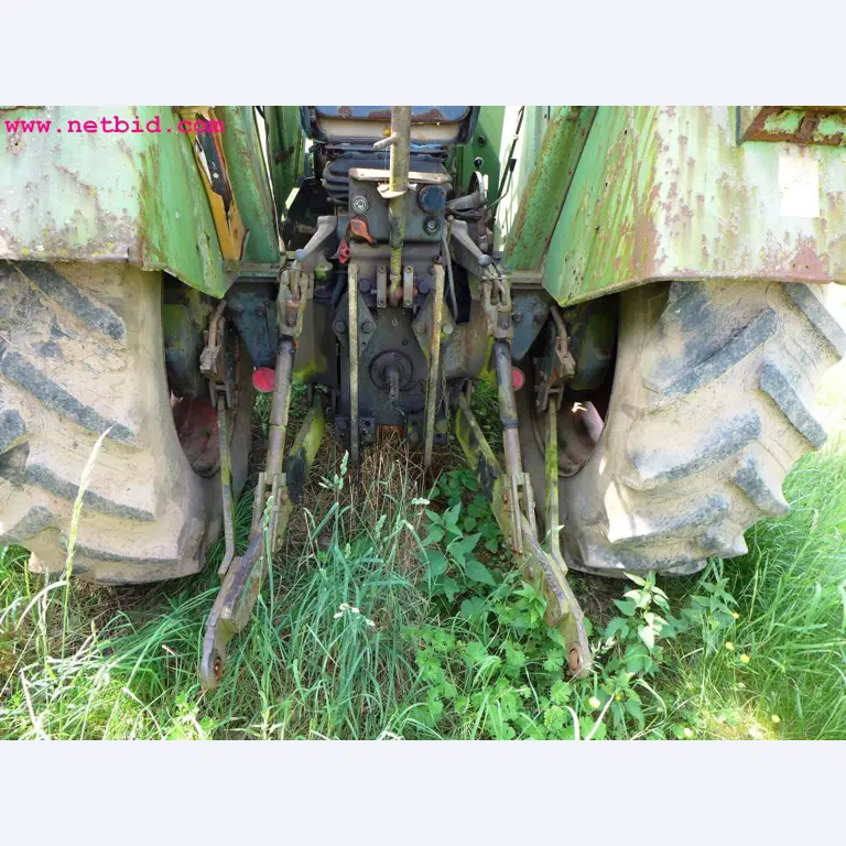 discharged and well-maintained machines from the sector agriculture-10