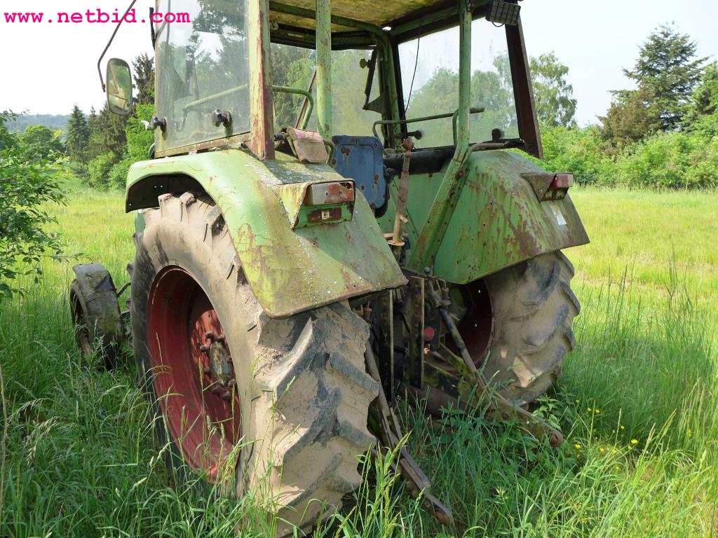 discharged and well-maintained machines from the sector agriculture-8