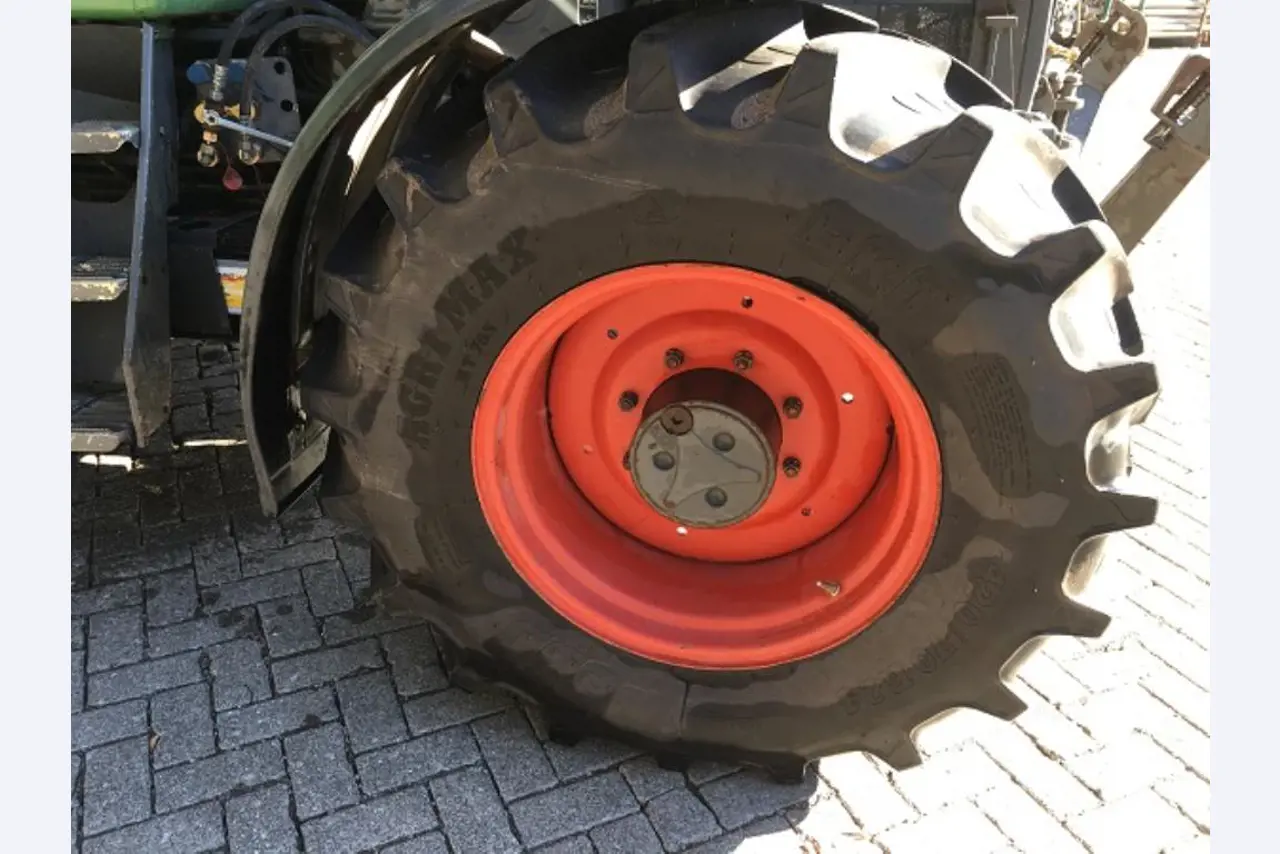 Máquinas bem conservadas do sector <br>agrícola-11