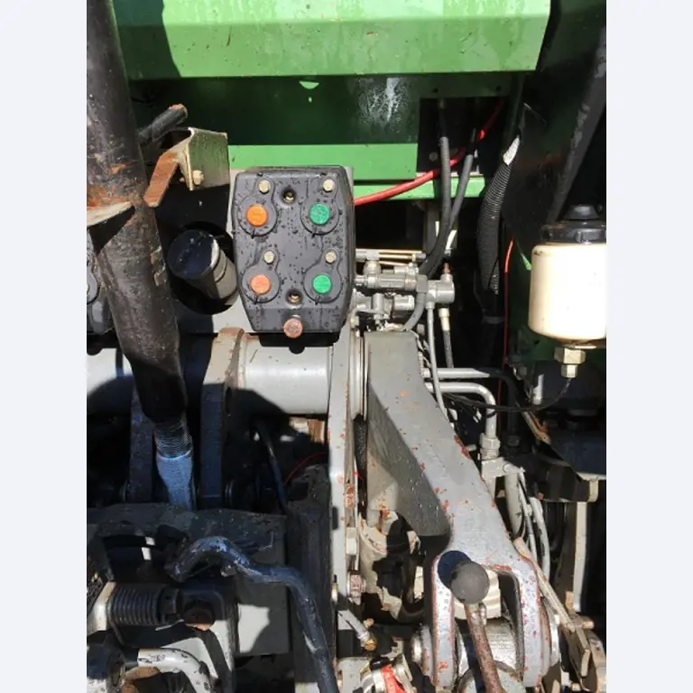 Máquinas bem conservadas do sector <br>agrícola-15