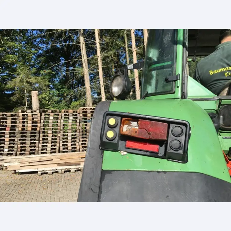 Máquinas bem conservadas do sector <br>agrícola-19