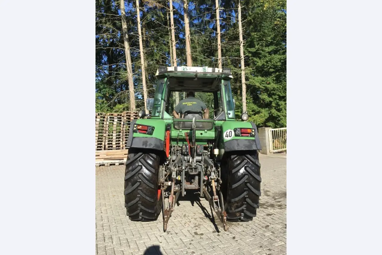 Máquinas bem conservadas do sector <br>agrícola-25