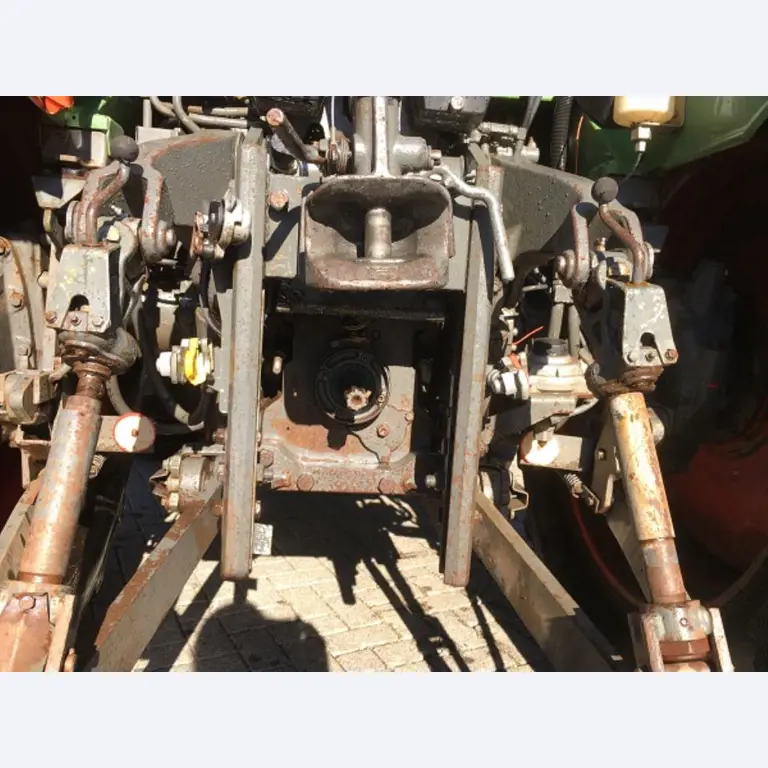 Máquinas bem conservadas do sector <br>agrícola-26