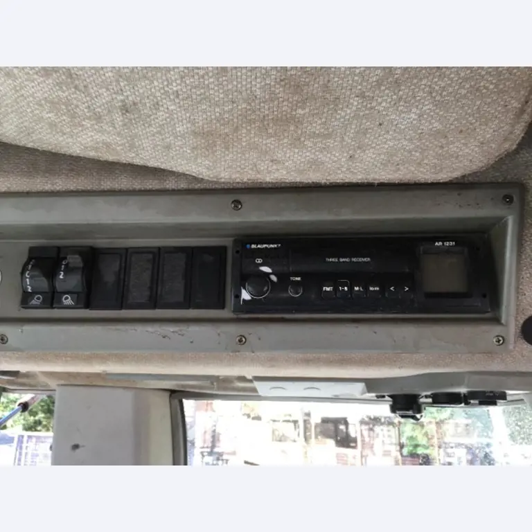 Máquinas bem conservadas do sector <br>agrícola-27