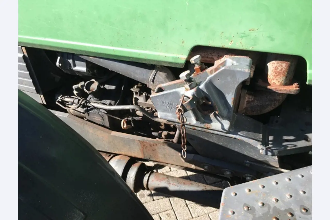 Máquinas bem conservadas do sector <br>agrícola-32