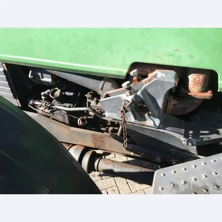 Máquinas bem conservadas do sector <br>agrícola-32