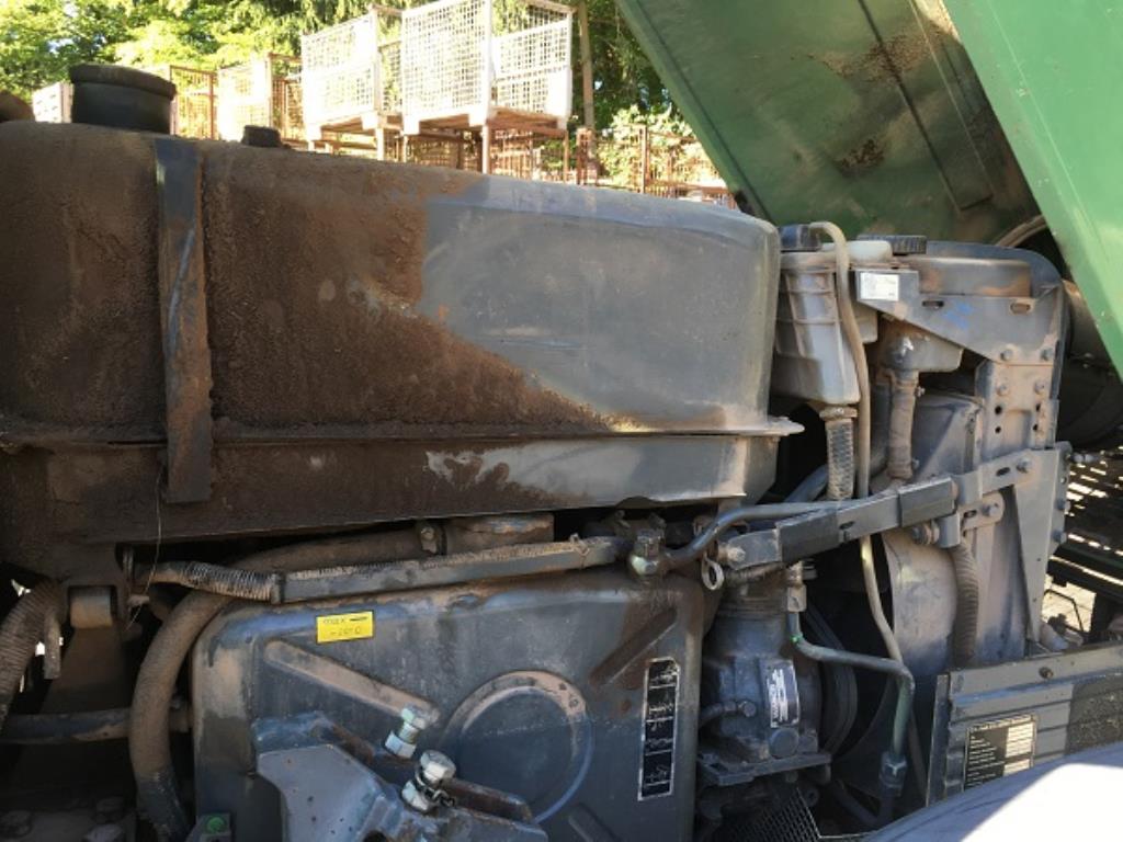 Máquinas bem conservadas do sector <br>agrícola-36