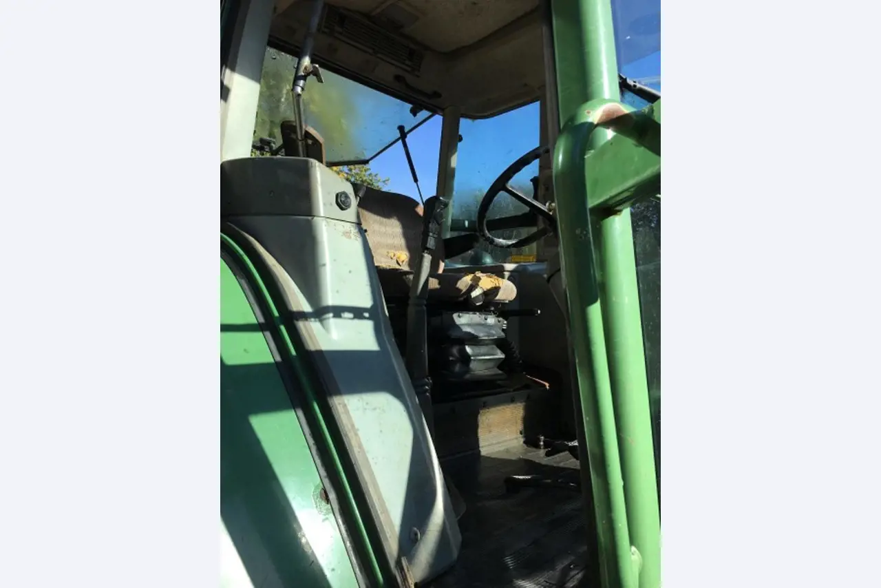 Máquinas bem conservadas do sector <br>agrícola-4