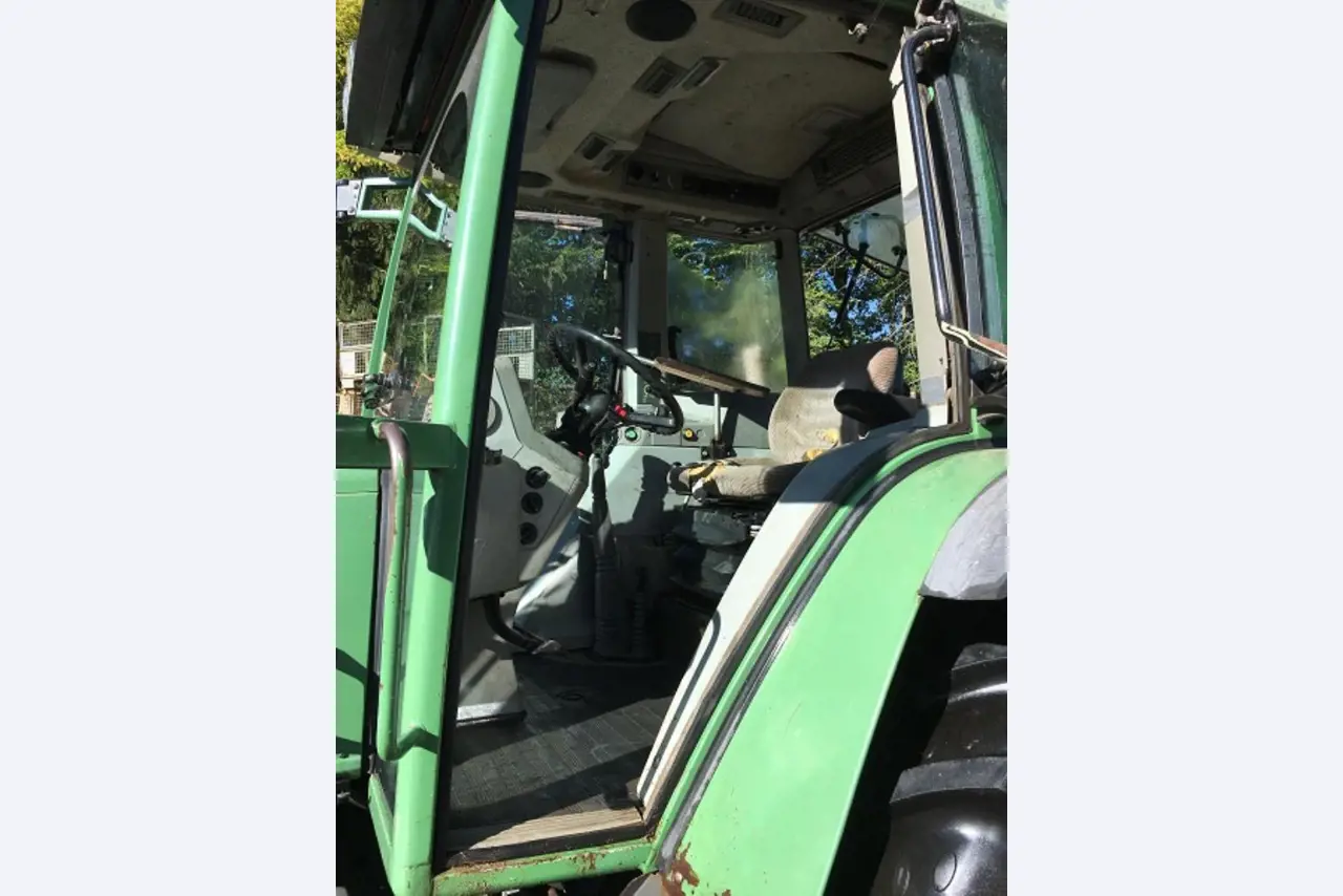 Máquinas bem conservadas do sector <br>agrícola-5