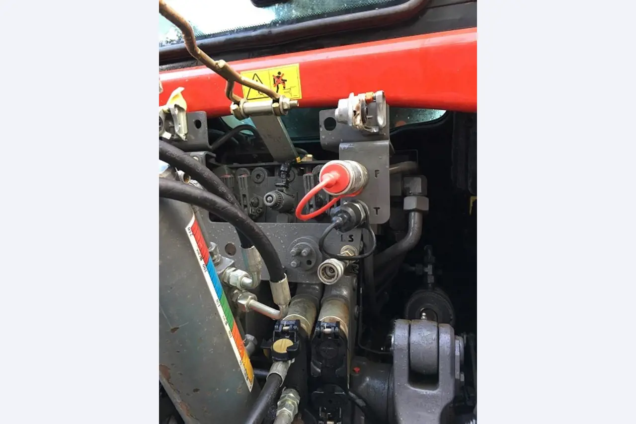 Máquinas bem conservadas do sector <br>agrícola-11