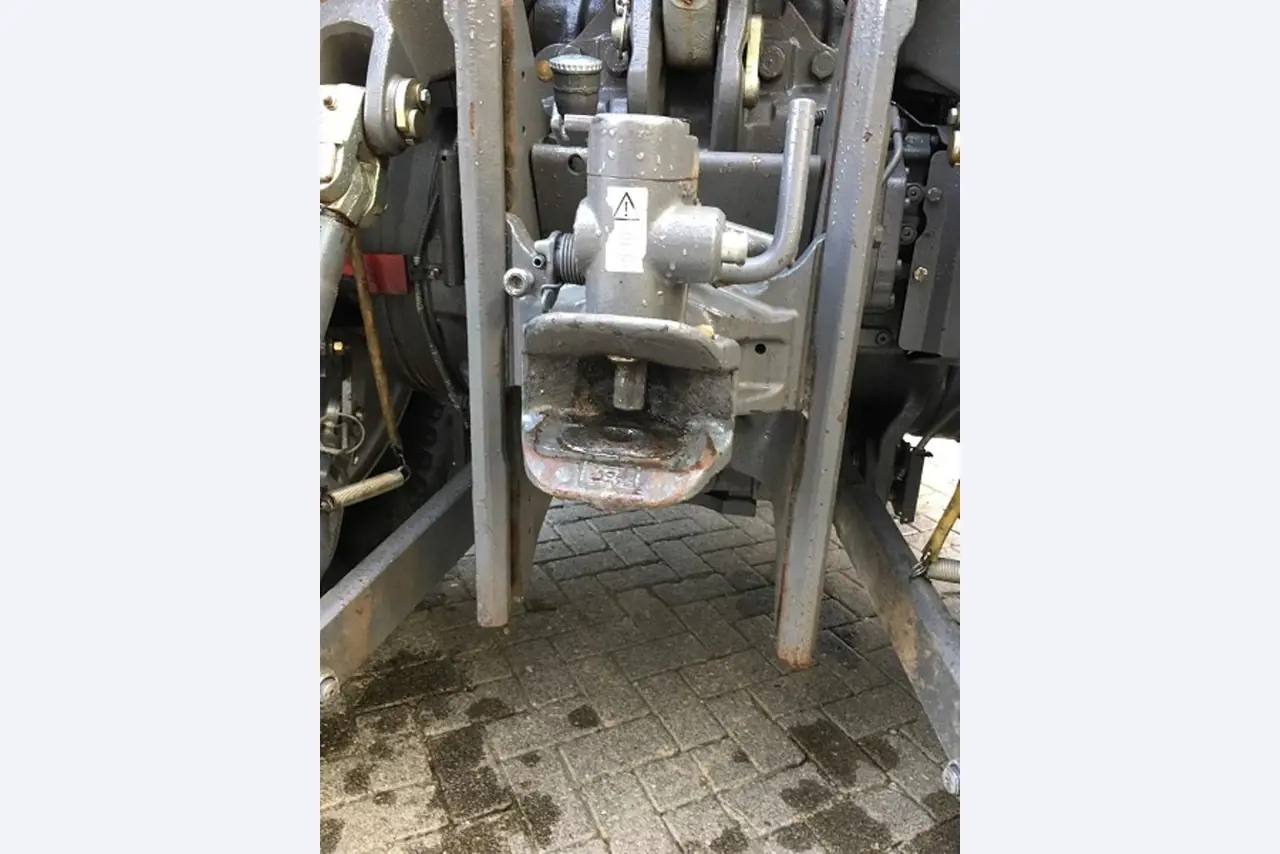 Máquinas bem conservadas do sector <br>agrícola-12