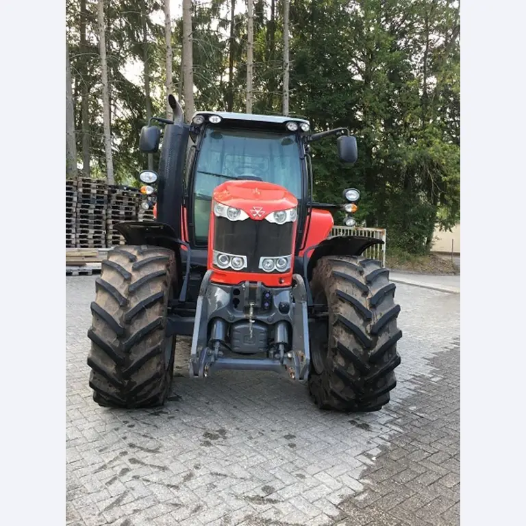 Máquinas bem conservadas do sector <br>agrícola-1