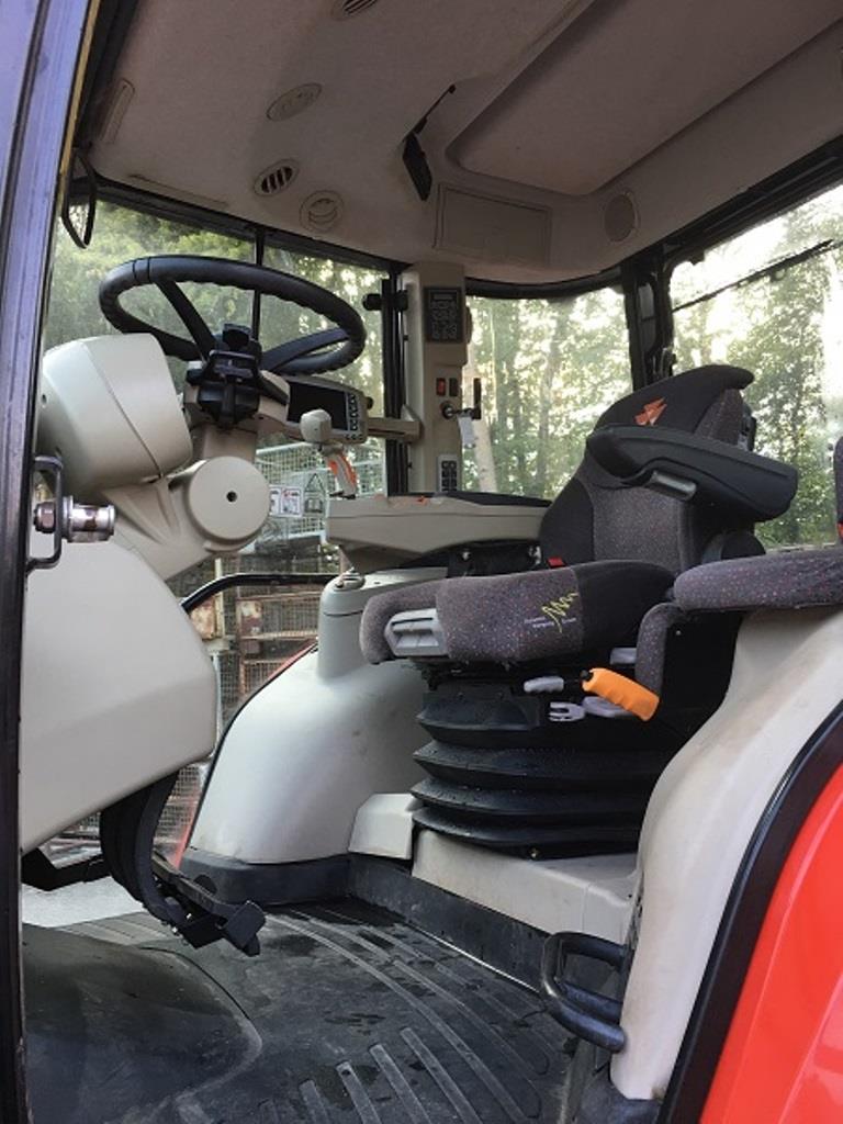 Máquinas bem conservadas do sector <br>agrícola-24