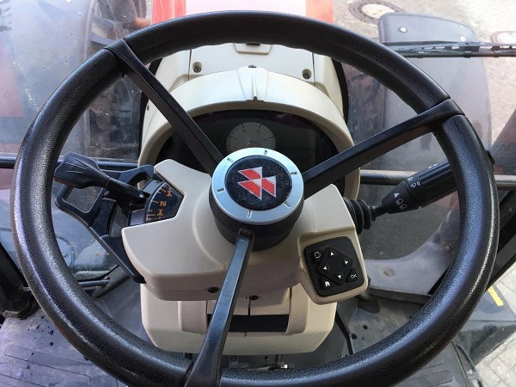 Máquinas bem conservadas do sector <br>agrícola-26